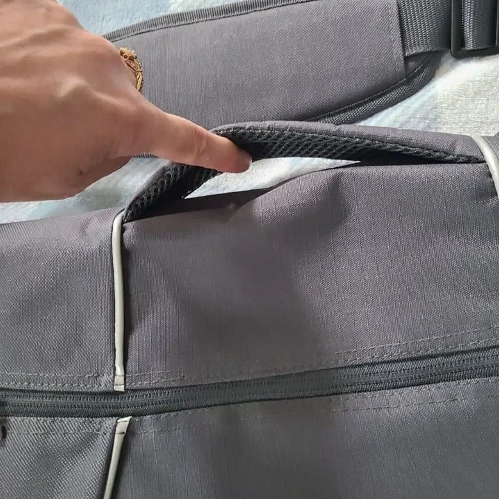 Guess  Messenger Bag Gray  nylon Unisex Crossbody Bag padded new  19x14